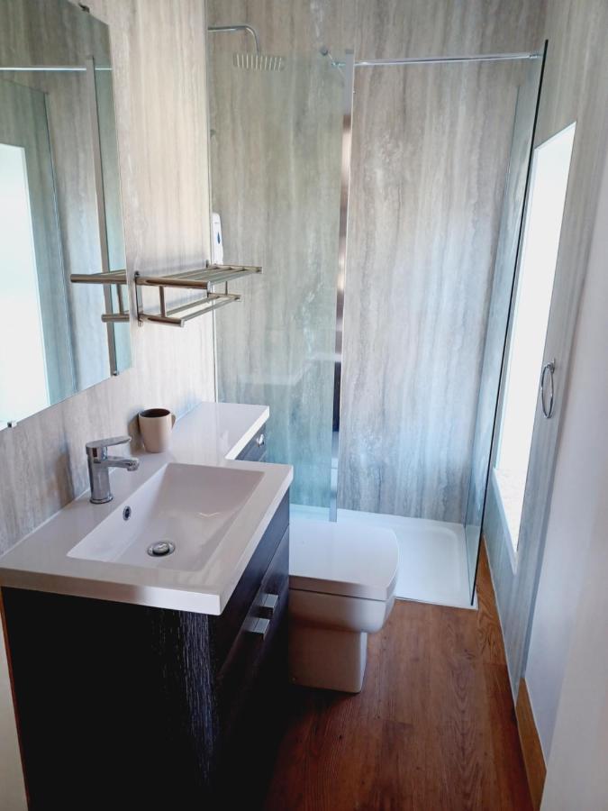 Voyage Hostel - Rooms With Shared Kitchen Douglas Bagian luar foto
