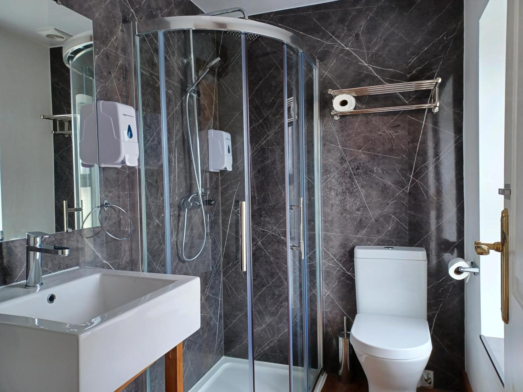 Voyage Hostel - Rooms With Shared Kitchen Douglas Ruang foto